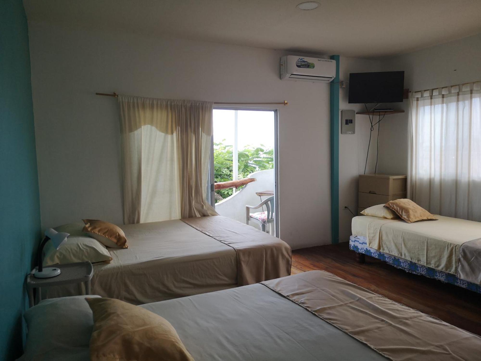 Hostal Cabanas Don Jorge Пуэрто-Бакерисо-Морено Экстерьер фото